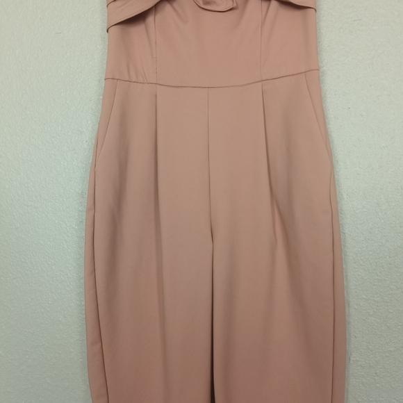 Gianni Bini sleeveless low-cut jumpsuit size M bow design front pockets on the s - Picture 15 of 16